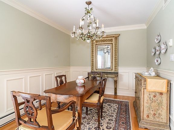 4th image of 85 Grove St APT 306