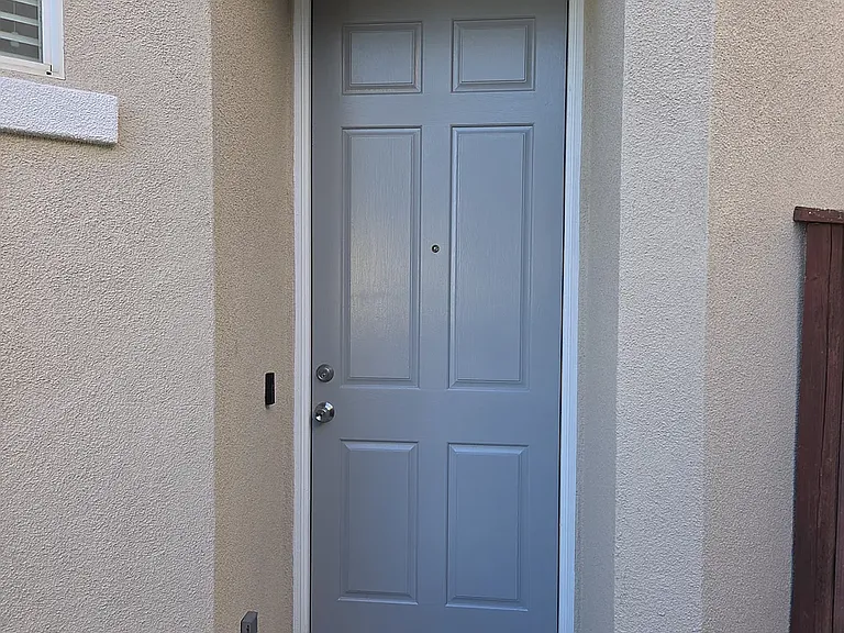 3920 Bluff St — Photo 3