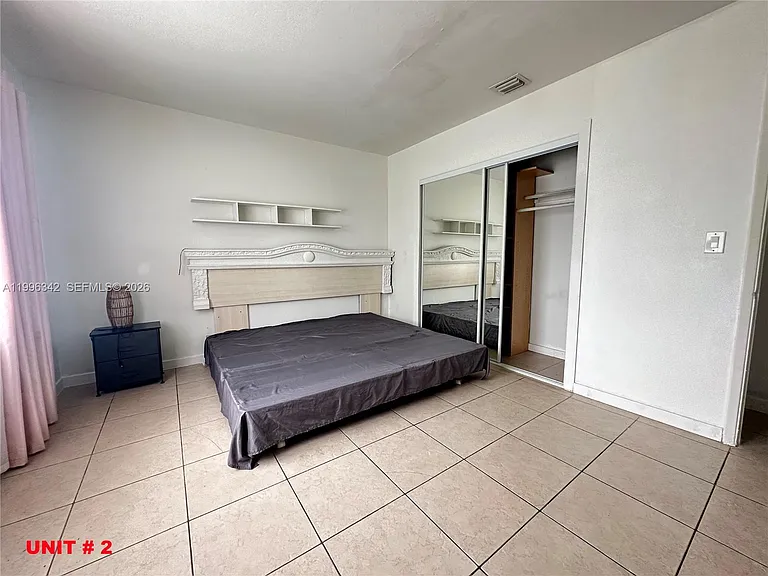 809 NE 2nd St #2 — Photo 6