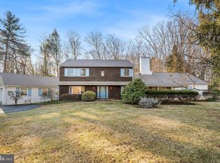 906 Hunt Rd, Newtown Square, PA 19073
