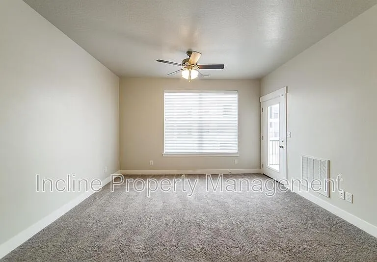 619 N Emery Ln — Photo 3