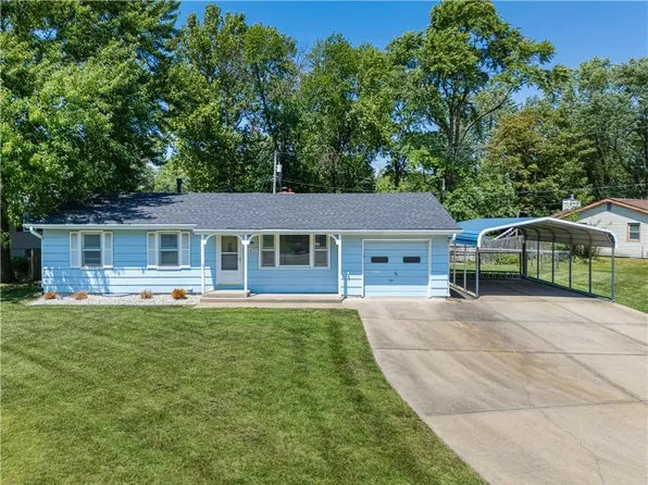 608 NW Carroll Dr, Lees Summit, MO 64063