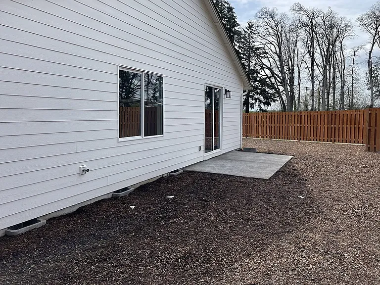 5135 Parkway Dr NE — Photo 14
