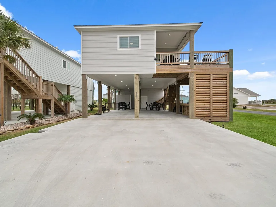 991 Seadrift Dr