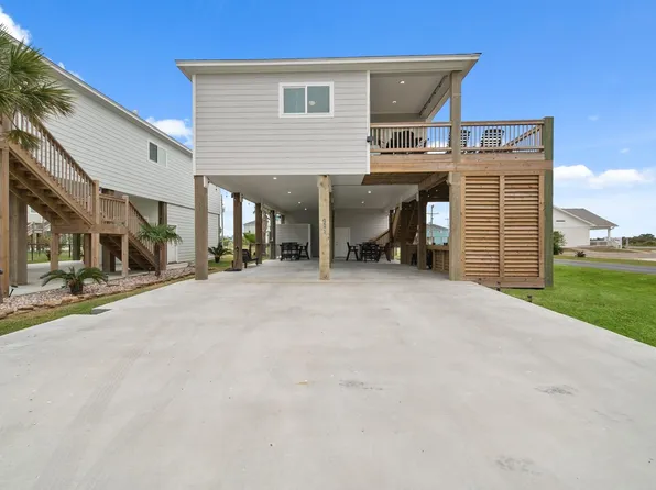 991 Seadrift Dr, Crystal Beach, TX 77650