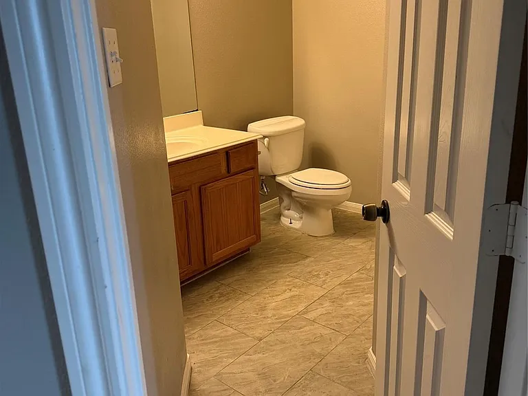 3922 Davenport St #A — Photo 13