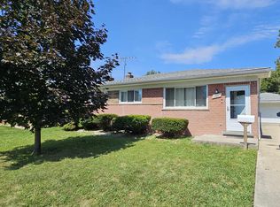 16031 Lois Dr, Roseville, MI