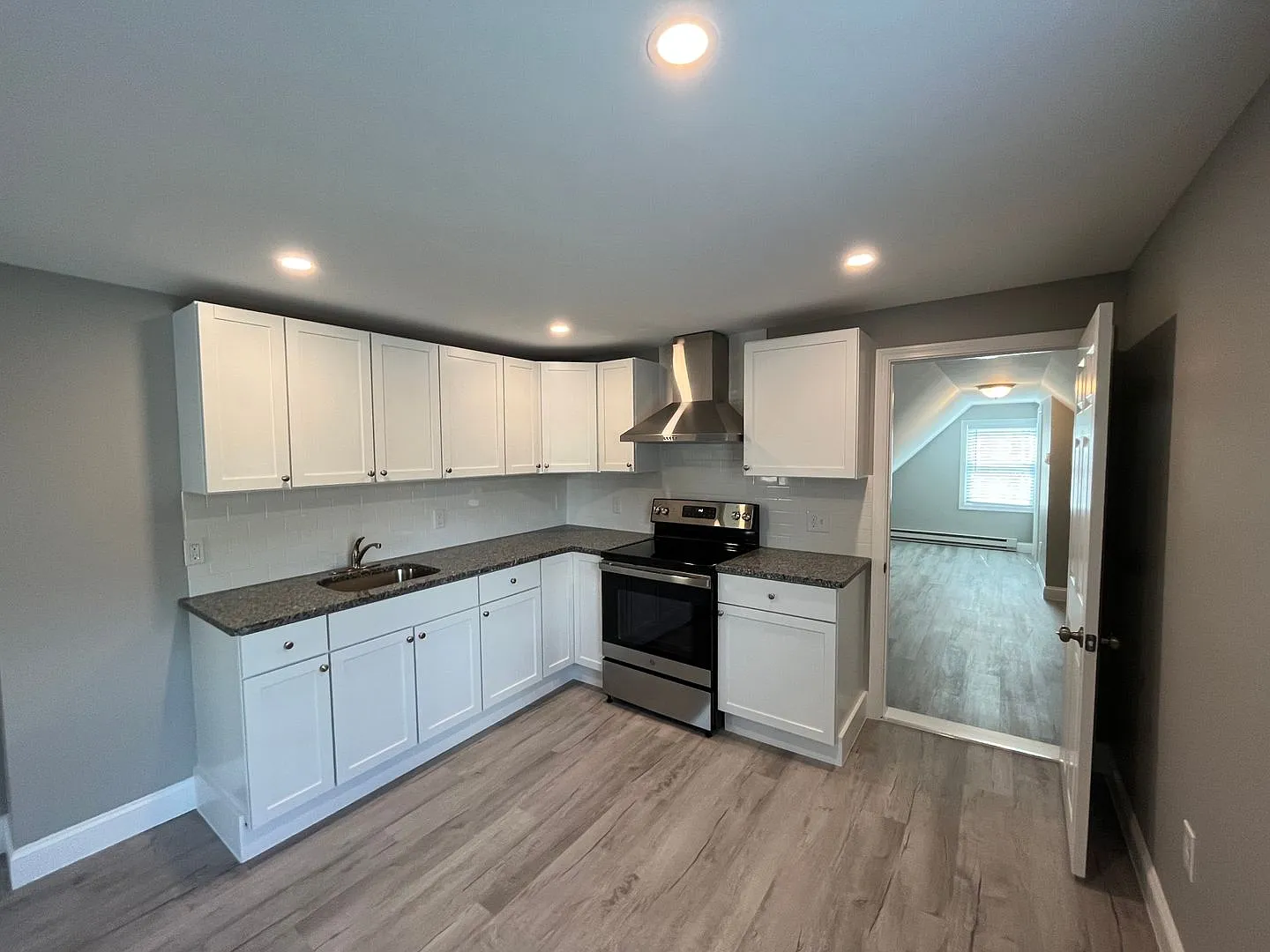 60 West Broadway — Photo 2