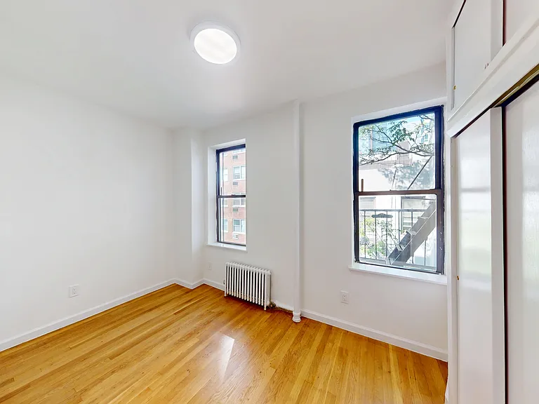 417 E 65th St #20 — Photo 9