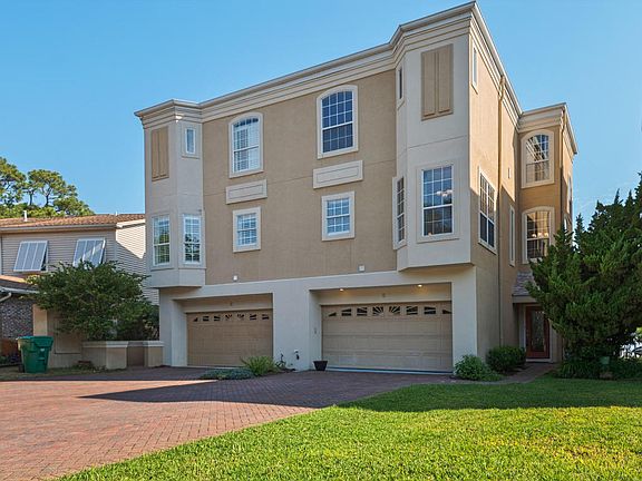5th image of 53 Yacht Club Dr NE Unit 6