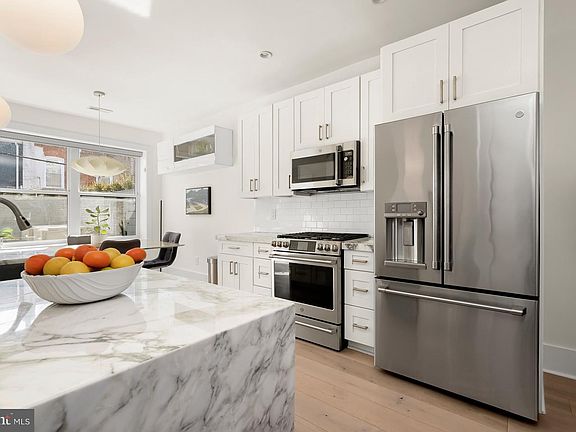 5th image of 151 Uhland Ter NE