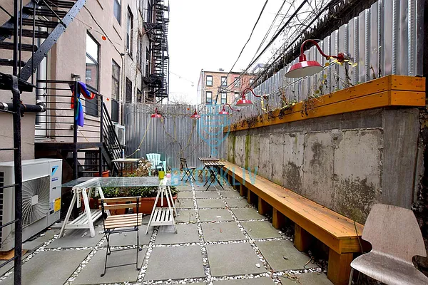 Rented by null | media 28