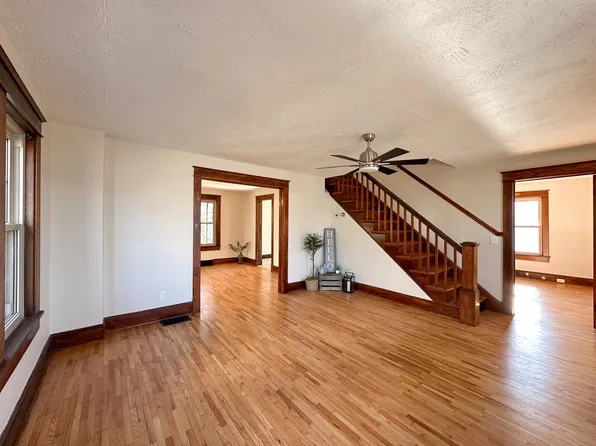 90 Ashby Ave, Elkton, VA 22827
