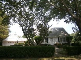 16 Capeview St, Fairhaven, MA 02719