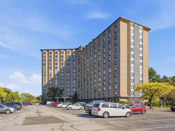 1 Renaissance Pl Unit 618, Palatine, IL 60067