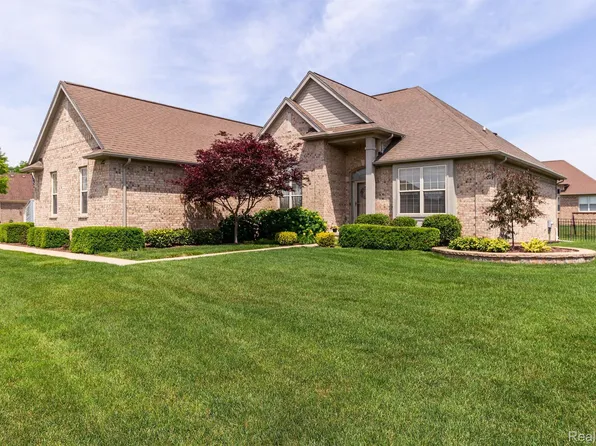 27326 Ritter Blvd, Brownstown, MI 48134