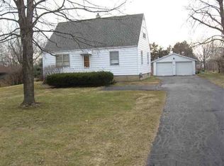 1301 Alexander Rd, Bloomington, IL 61701