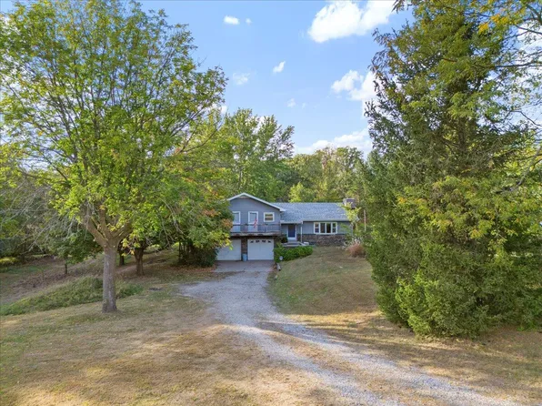 55182 230th St, Glenwood, IA 51534