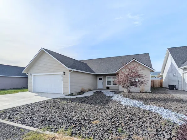 2810 Athens Ct, La Grande, OR 97850