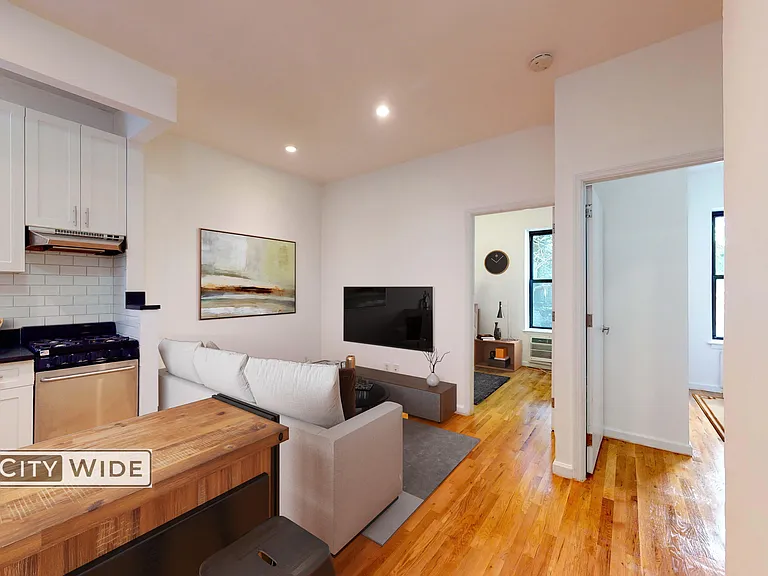 441 W 51st St #4R — Photo 1