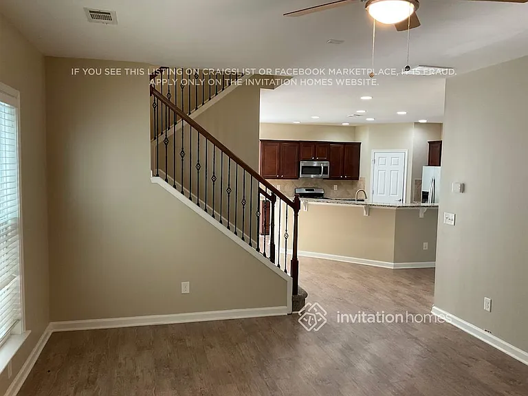 160 Edgewater Trl — Photo 5