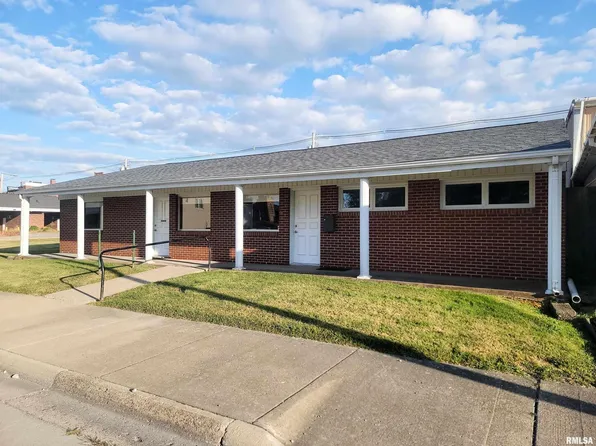 119 W 2nd St, Flora, IL 62839