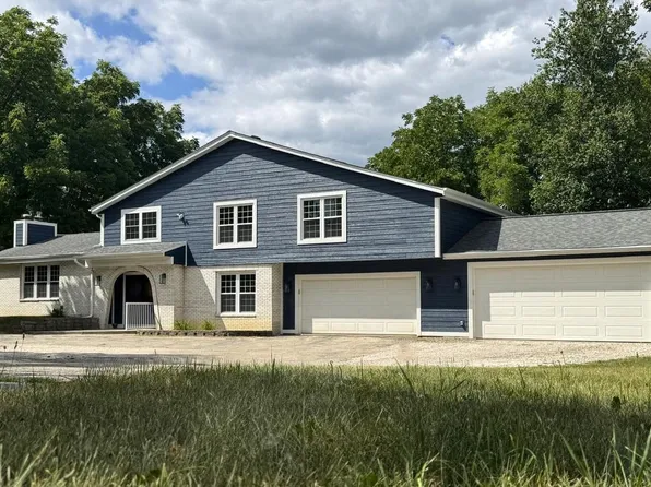 W238S6825 State Road 164, Waukesha, WI 53189