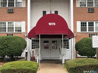 1070 New Haven Ave APT 70, Milford, CT 06460