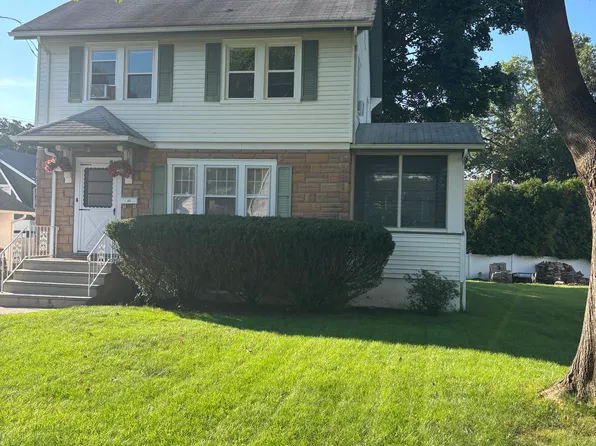 35 Princeton Ave, Midland Park, NJ 07432