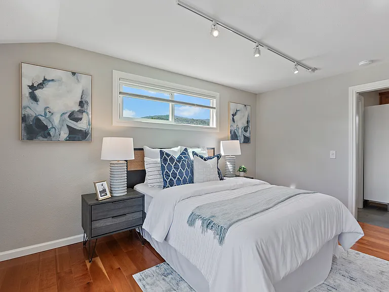 25900 Vinedo Ln — Photo 25