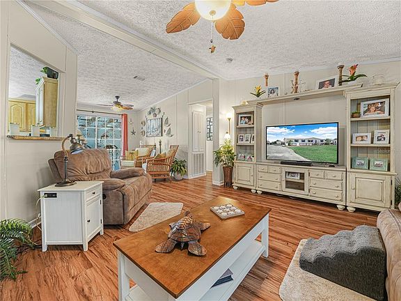 4th image of 2200 SE 24th Blvd