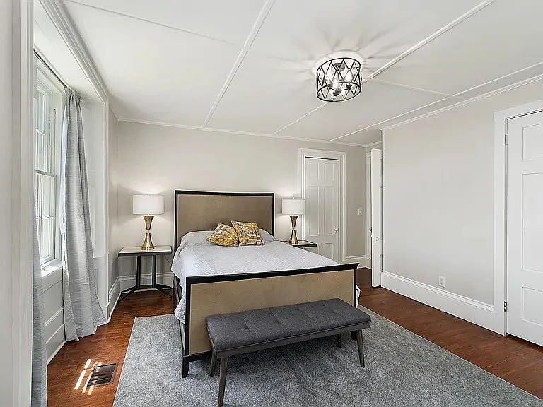 77 Coggeshall Ave #B — Photo 13