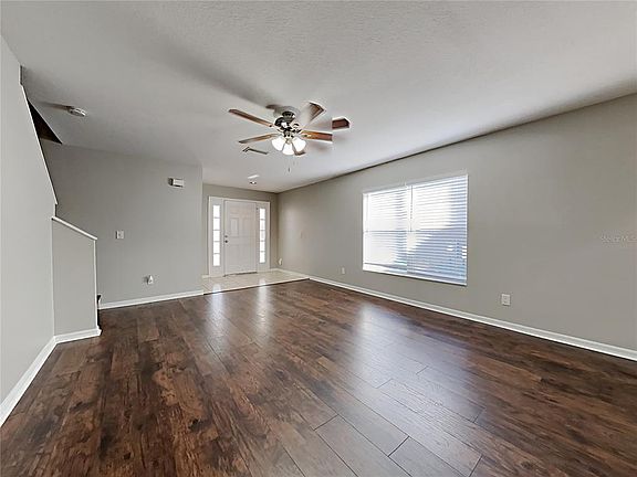 4th image of 404 Summer Sails Dr
