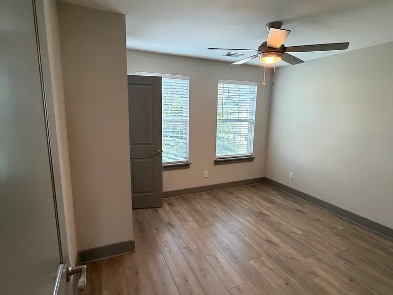 609 Bristol Creek Dr — Photo 10