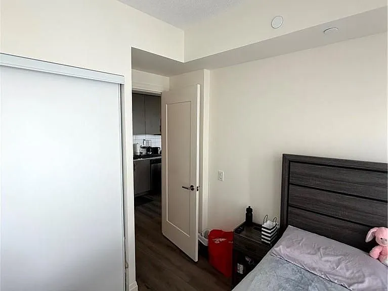 509 Dundas St W #616 — Photo 17