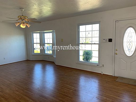 5th image of 5919 Roseville Dr