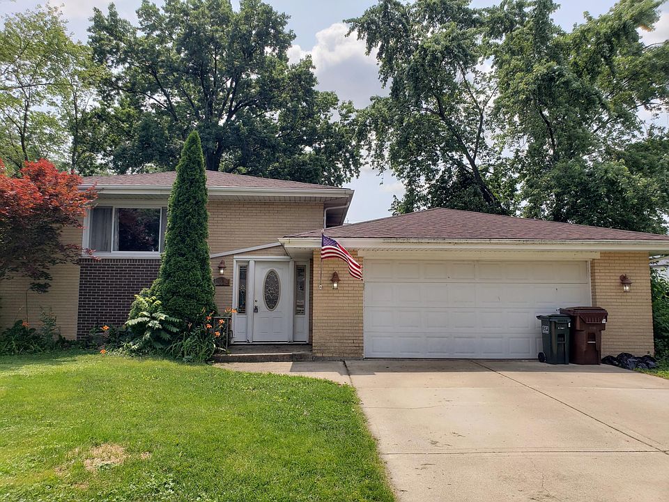 1st image of 22 McDonald Ln