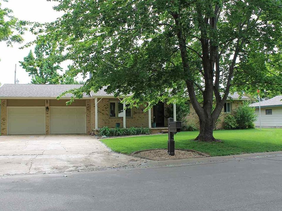 1st image of 3400 Rockwood Dr