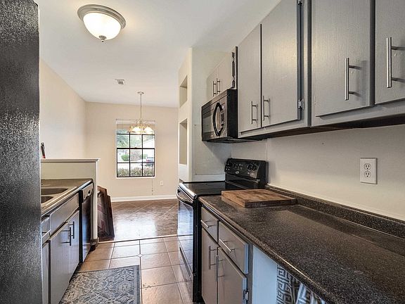5th image of 7935 Carol Elaine Cir
