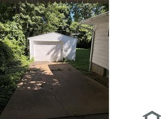 10605 Spring Garden Dr, Saint Louis, MO 63137