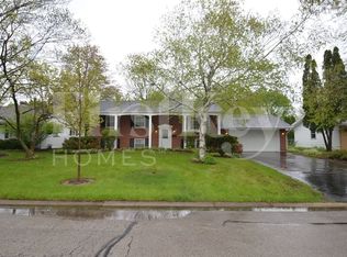 401 Longview Dr, Geneva, IL 60134