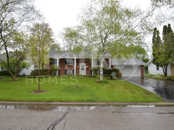 401 Longview Dr, Geneva, IL 60134