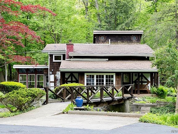 2nd image of 80 Hilltop Dr