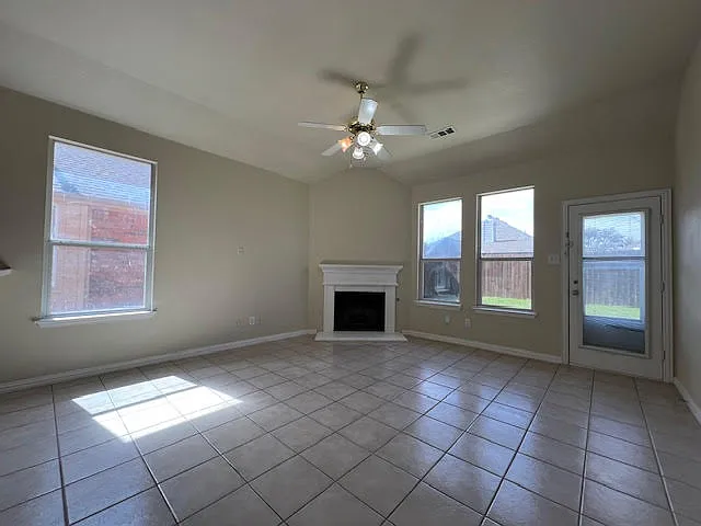 2012 Hopkins Dr — Photo 16