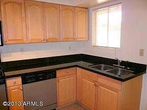 5th image of 3311 W Belmont Ave