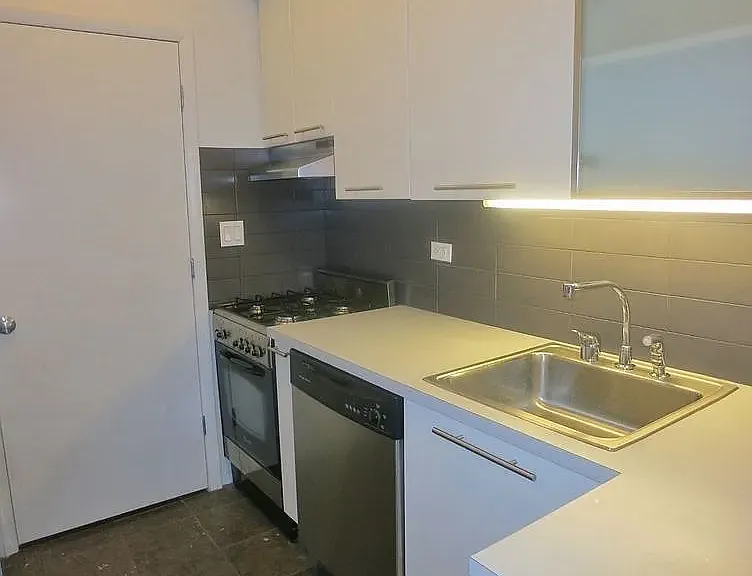 359 15th St #3B — Photo 7