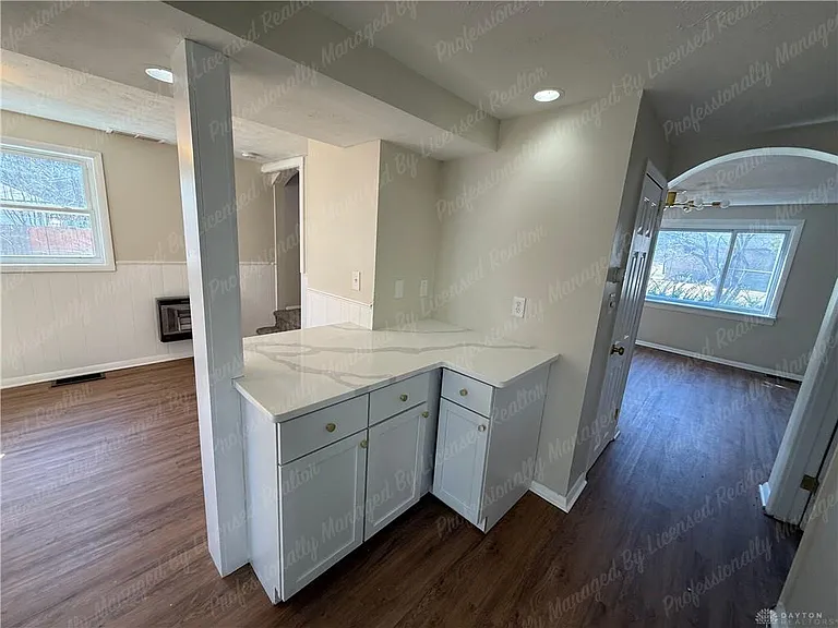 675 Wright St — Photo 13