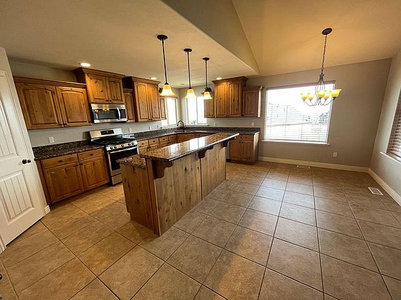 3rd image of 2764 S Ivy Ln