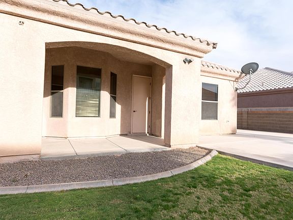 3rd image of 3952 S Plowman Dr