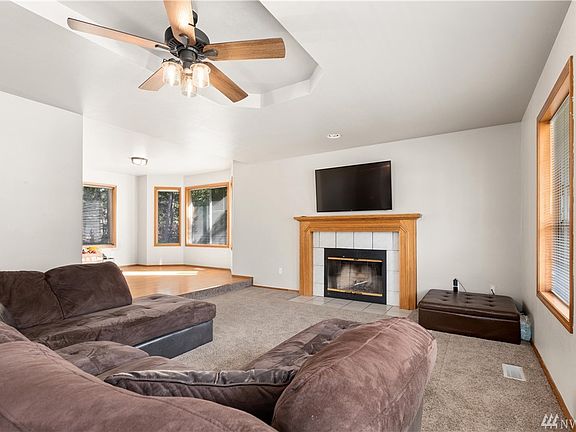 4th image of 8109 243rd Street Ct E